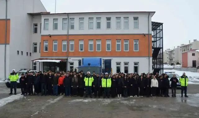 Tercan'da emniyet kemerinin önemi anlatıldı
