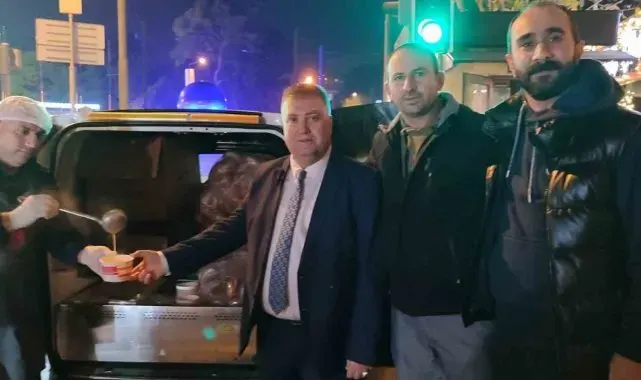 Başkan Erkan Özkan'dan taksicilere sıcak çorba ikramı