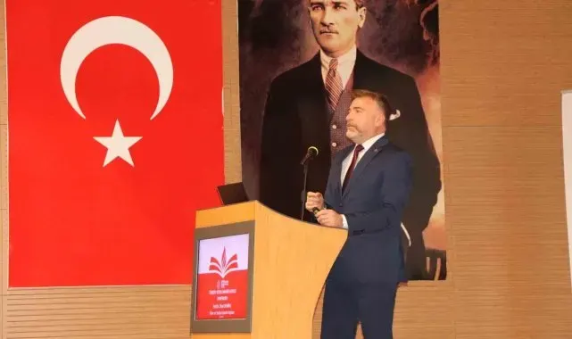 Çorum'da "Türkiye Yüzyılı Maarif Modeli" buluşması