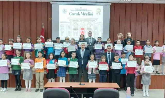 Efeler'de 'Çocuk Meclisi' toplandı