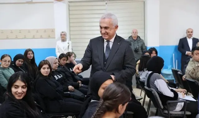 Vali Çakır: "Gençlerimizi önemsiyoruz"