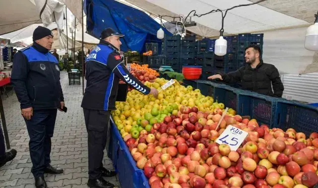 Esenyurt'ta güvenli alışveriş için pazarlar denetleniyor