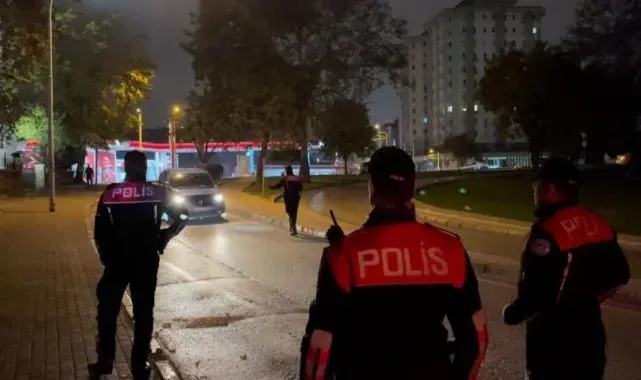 Taksiyle yolculuk yapan zehir tüccarları yakalandı, 1.5 kilo uyuşturucu ele geçirildi