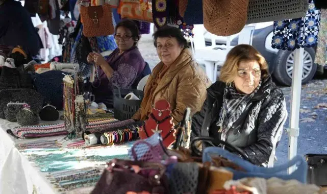 Kartal'da yeni yılın ışıltısı kadın emeğiyle parlıyor