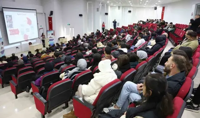 İletişim Fakültesinde jandarma ile siber suçlar ve KOM farkındalığı