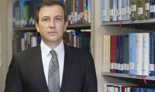Uçak rötarlarında 3 saat ve üzeri gecikmelerde tazminat alınabilecek