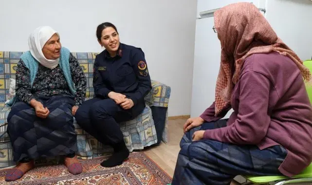 Jandarmadan Mihalıççık'taki yaşlı vatandaşlara ziyaret