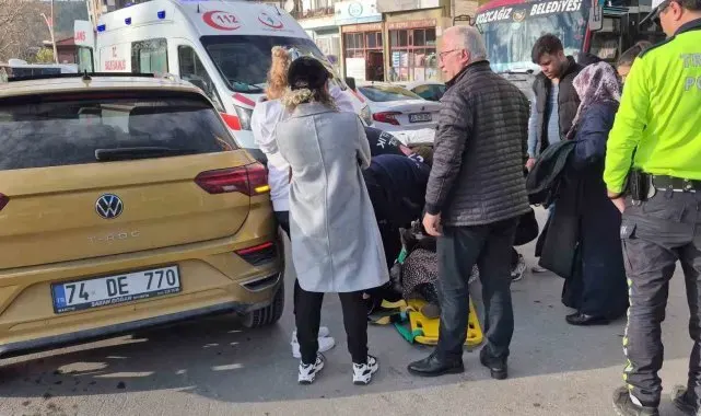 Otomobil yayaya çarptı: 1 yaralı