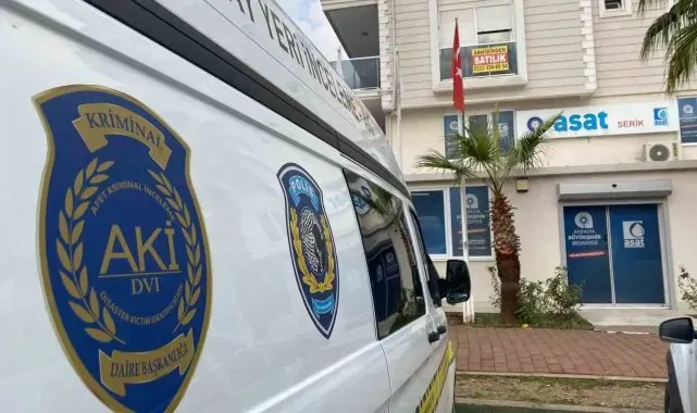 ASAT ilçe binasına giren hırsız cep telefonu ve bozuk para çaldı