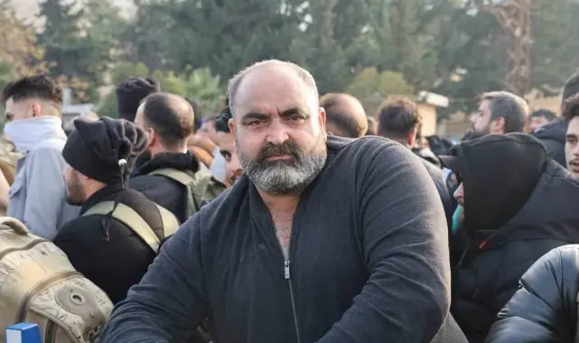 Esad rejimine malını kaptırıp canını zor kurtarmıştı, güle oynaya tekrar ülkesine döndü