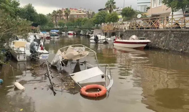 Marmaris'te metrekareye 170 kg yağış düştü, balıkçı tekneleri batmaya başladı