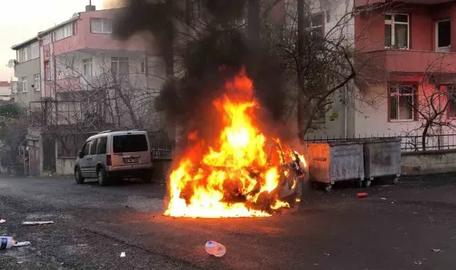 Tekirdağ'da LPG'li otomobil alev topuna döndü: Otomobilde patlama anları kamerada