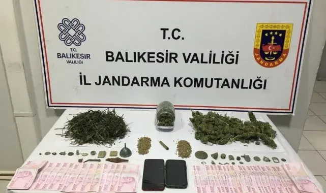 Balıkesir'de 12 ilçede kaçakçılık operasyonu