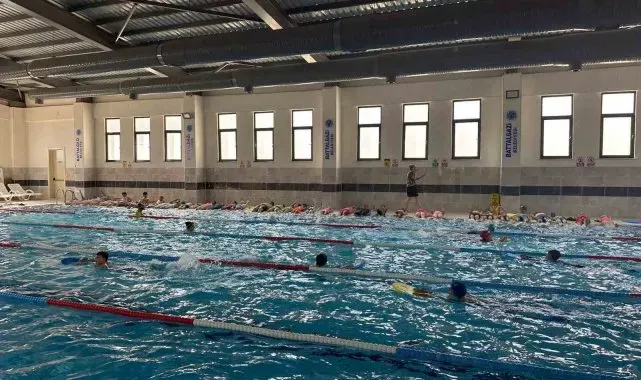 Göztepe yarı olimpik yüzme havuzu kış kursları başlıyor