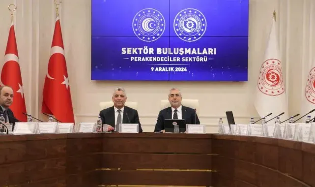 Bakan Bolat: "'Asgari ücret artacak diye ben şimdiden fiyata bunu bindireyim' şeklindeki yaklaşımlara izin vermeyeceğiz"