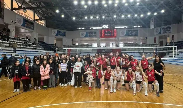 Turgutlu Belediyespor haftayı iki branşta da galibiyetle kapadı