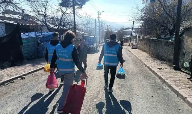 Elazığ'da yaşlılarla el ele gönüllüyüz biz etkinliği