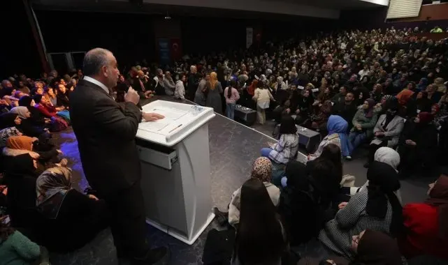 Canik'te "Siber Dünyada Kendimizi ve Vatanımızı Korumak Konferansı"