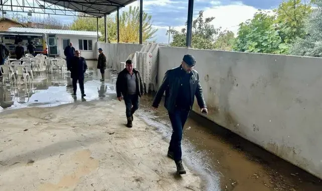 Başkan Zencirci, su basan düğün salonunda incelemelerde bulundu