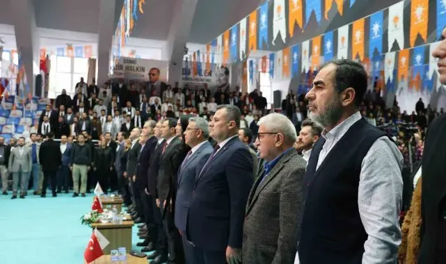 AK Parti'nin gençlik kongresine yaşlılar daha fazla ilgi gösterdi