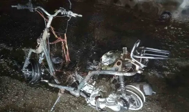 Samsun'da seyir halindeki motosiklet yandı