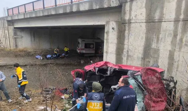 Ankara'da otomobil şarampole uçtu: 5 ölü