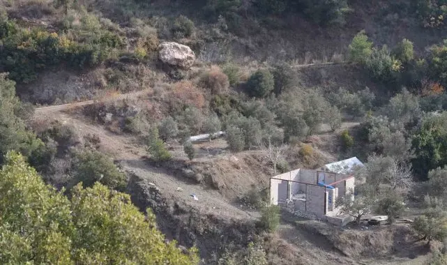 Depremzede vatandaşları korkutan patlamalar kamerada