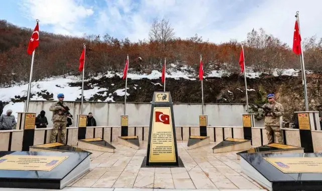 Sazak köyünde 7 kahraman şehit için anma töreni düzenlendi