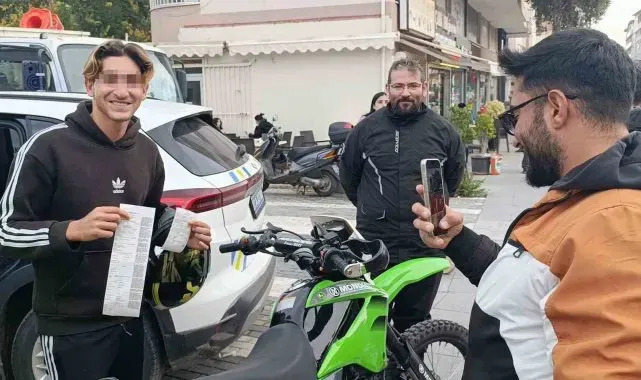 İlk kez ceza yedi, ceza makbuzuyla hatıra fotoğrafı çektirdi
