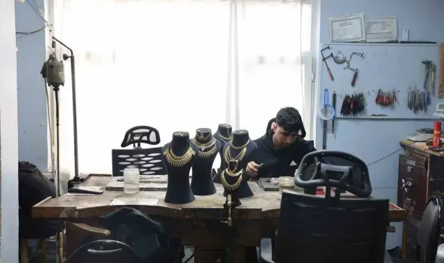 Diyarbakır'ın tescilli altın modelini elle yapan sadece 5 ustası kaldı, çırak yetişmiyor