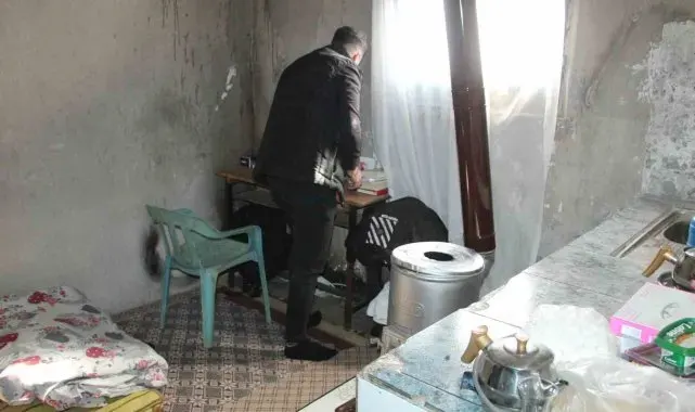 Ahıra benzeyen evde yaşayan gencin hayat mücadelesi