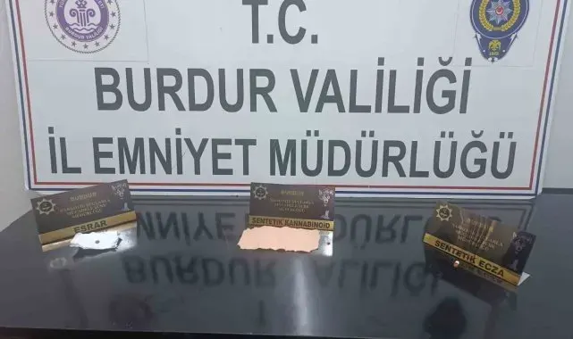Durdurulan araçtan uyuşturucu çıktı, 3 şüpheli tutuklandı