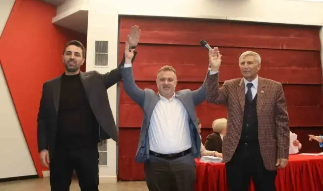 Manisa Gazeteciler Cemiyeti'nin yeni başkanı Önder Aydın oldu