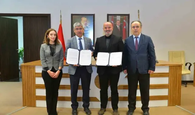 MSKÜ'lü öğretmen adayları için "Toplum İçin El Ele" projesi başladı