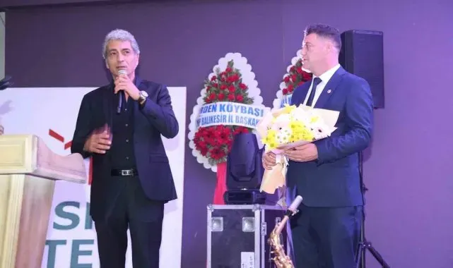 Bodrumlu turizmci Kaya'ya Karadağ Göçmenleri Derneği'nden plaket