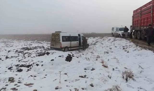 Öğrenci servisi ile tır çarpıştı: 1 yaralı