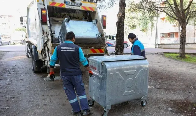 Yunusemre'de çöp konteynerleri yenileniyor