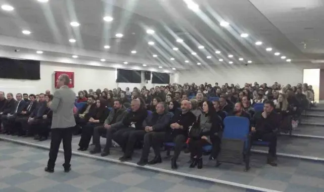 Tercan'da etik eğitim semineri verildi