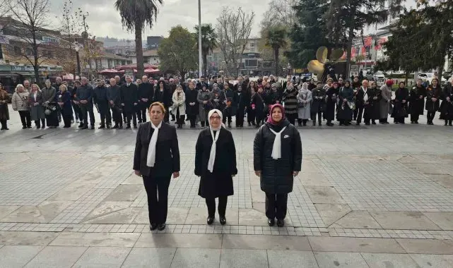 Dünya Kadın Hakları Günü Gölcük'te kutlandı