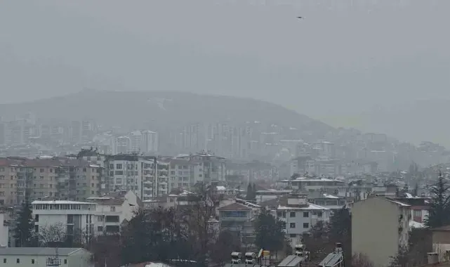 Elazığ'ın yüksek kesimlerinde sis etkili oldu