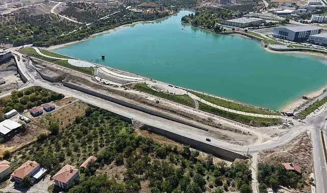 Başkan Taşkın, Çarşıbaşı Yeşil Alanı'ndaki çalışmaları inceledi