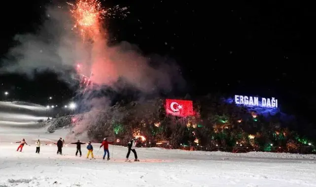 Kayak merkezlerinde en fazla kar kalınlığı 88 santimetreyle Ergan'da ölçüldü