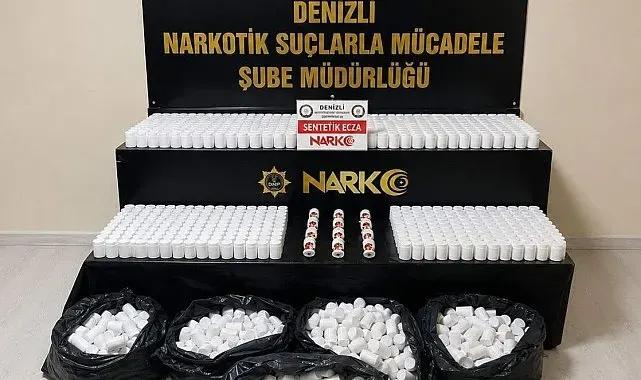 Denizli'de 104 bin sentetik hapla yakalanan 4 şüpheli tutuklandı