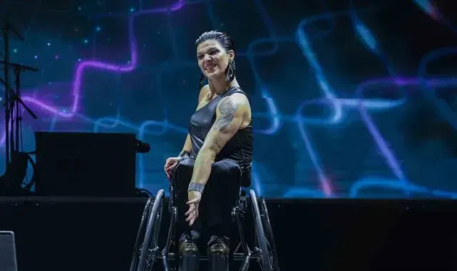 Milli sporcudan Engelliler Günü'nde dans gösterisi
