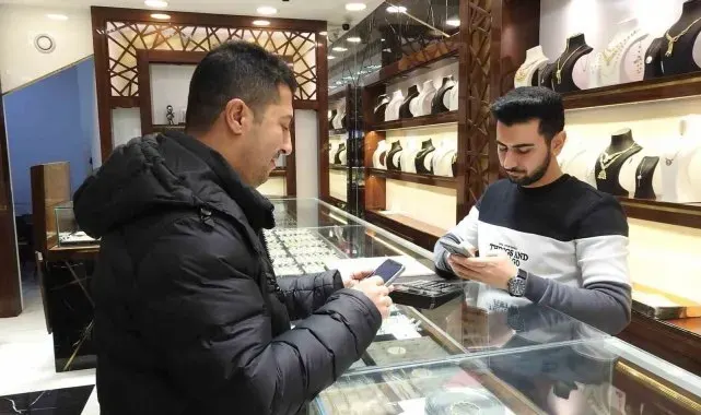 Sahte dolar iddiaları vatandaşları altına yönlendirdi