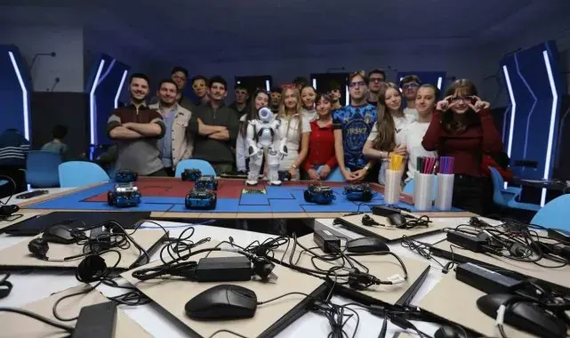 Denizli Bilim Merkezi, Makedonyalı gençleri ağırladı