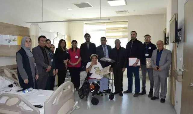 Hastanede tedavi gören engelli bireylere moral oldular