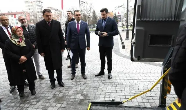 Kütahya'da engelli sporcularına özel araç