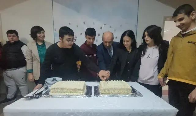 Bahattin Çini Özel Eğitim Meslek Okulu'nda "Dünya Engelliler Günü" için pastalı etkinlik
