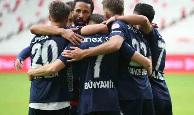 Ziraat Türkiye Kupası: Antalyaspor: 4 - Küçükçekmece Sinopspor: 1